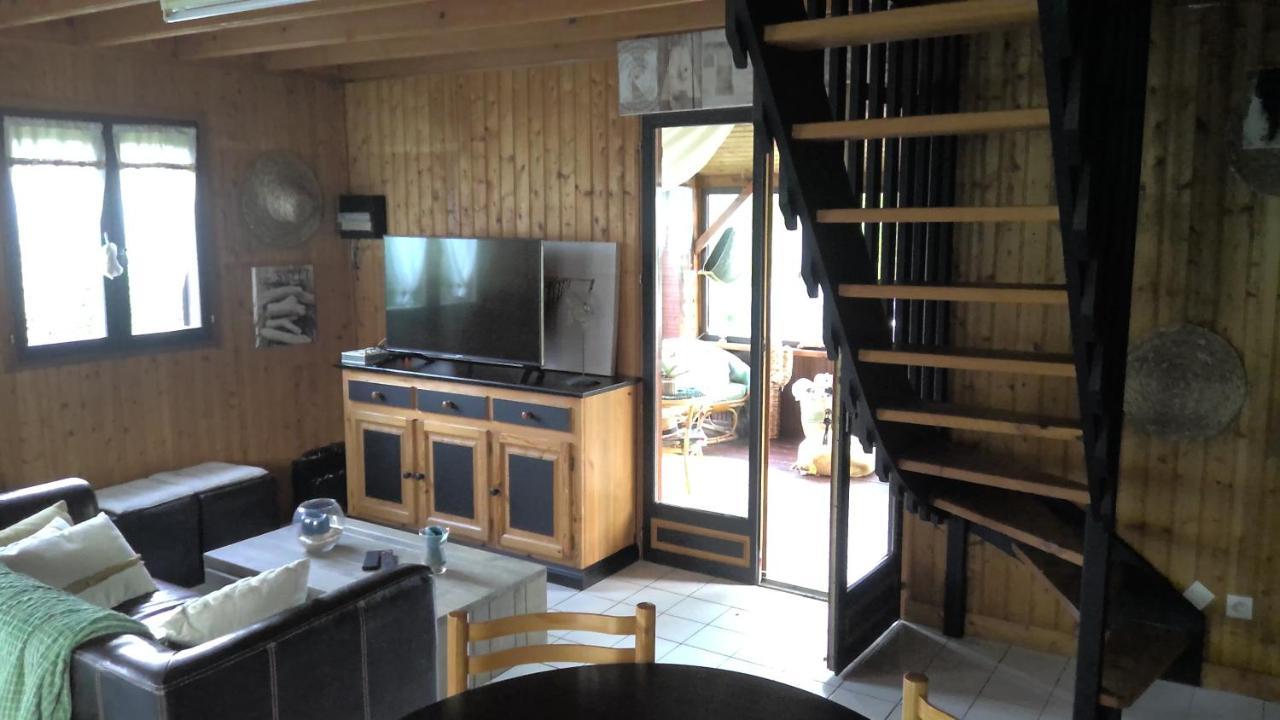 Chalet Bord De Mer Lingreville Exterior photo
